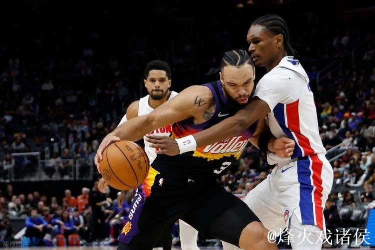 坎宁安两双杜伦16+18 阿伦33+5活塞主场逆转太阳